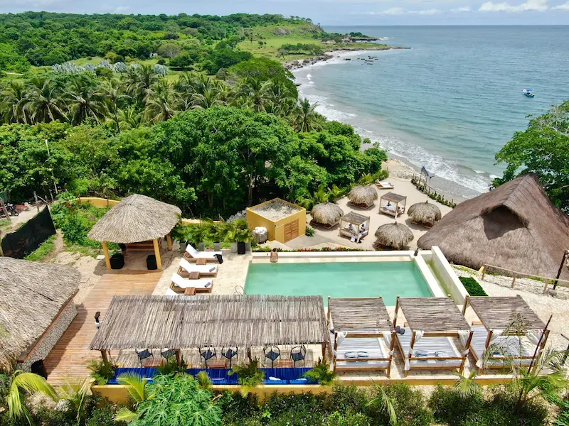 Pasadía Baia Bella Beach Club - Imagen 1