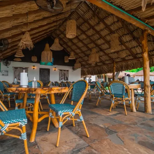 Pasadía Bora Bora Beach Club Area VIP - Imagen 4