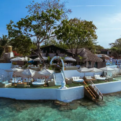 Pasadía Bora Bora Beach Club Area VIP - Imagen 6