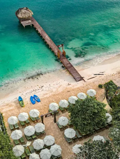 Pasadía Beach Club